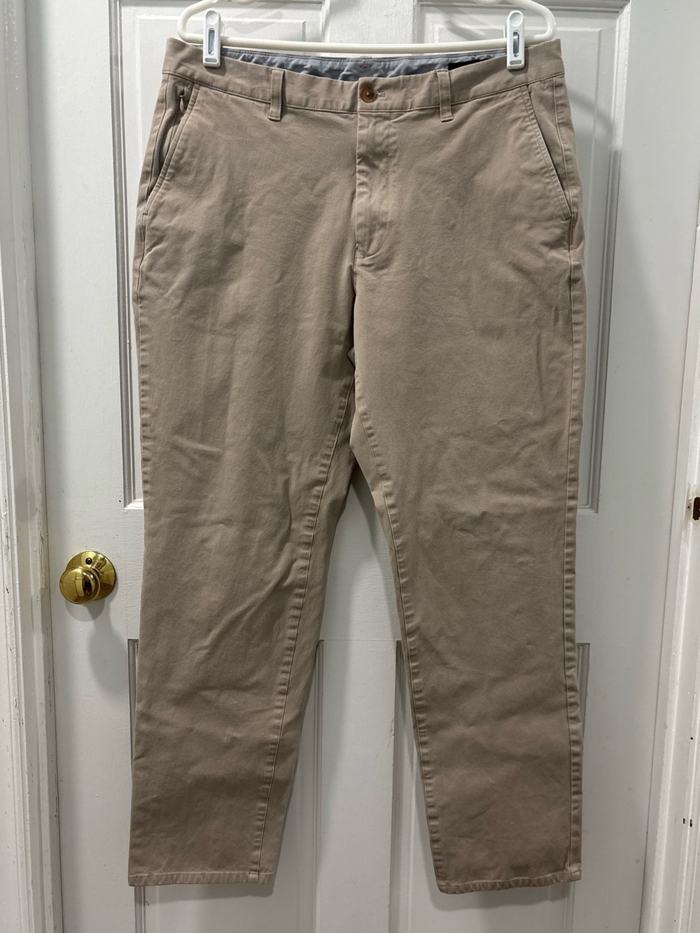 Bonobos Men’s Athletic Fit Chino Pants Size 35x32 Khaki Flat Front Straight Leg